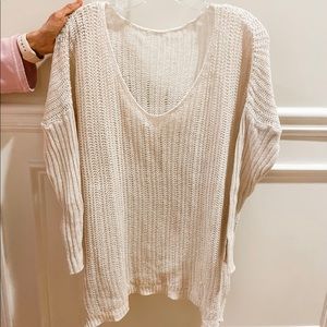 Brandy Melville
Oversized cream knit sweater
